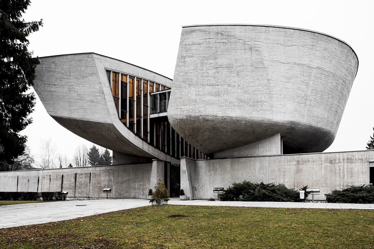 Memorial and Museum of the Slovak National Uprising, by architect Dušan Kuzma, 1963-1970. Banská Bystrica, Slovakia. Photo: Stefano Perego.