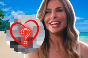 Ilary Blasi al mare, cuore con interrogativo