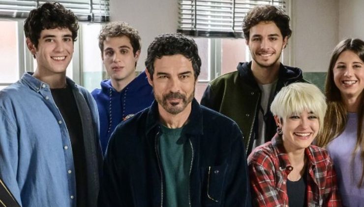 Cast Un Professore
