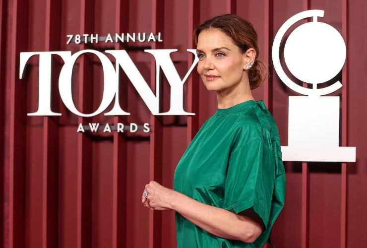katie holmes ai tony awards