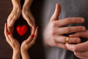 Collage coppia che tiene tra le mani un cuore e uomo che si toglie la fede