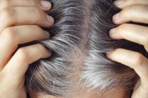 capelli scuri
